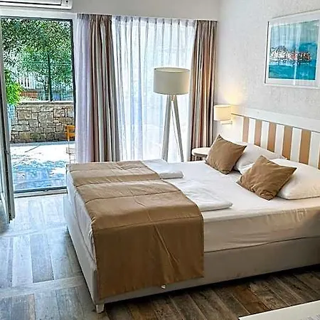 Hotel Castellastva 3*