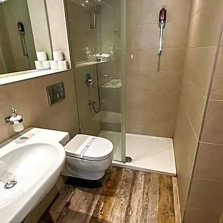 Castellastva 3* Podgorica